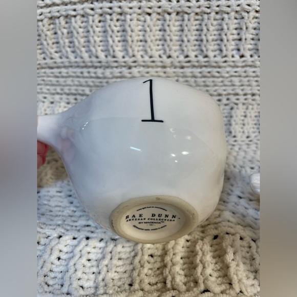 GARLIC Rae Dunn Measuring Cups - Picture 4 of 5